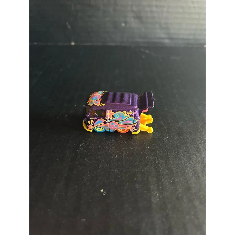 Hot Wheels HW Art Cars Kool Kombi Treasure Hunt - Loose